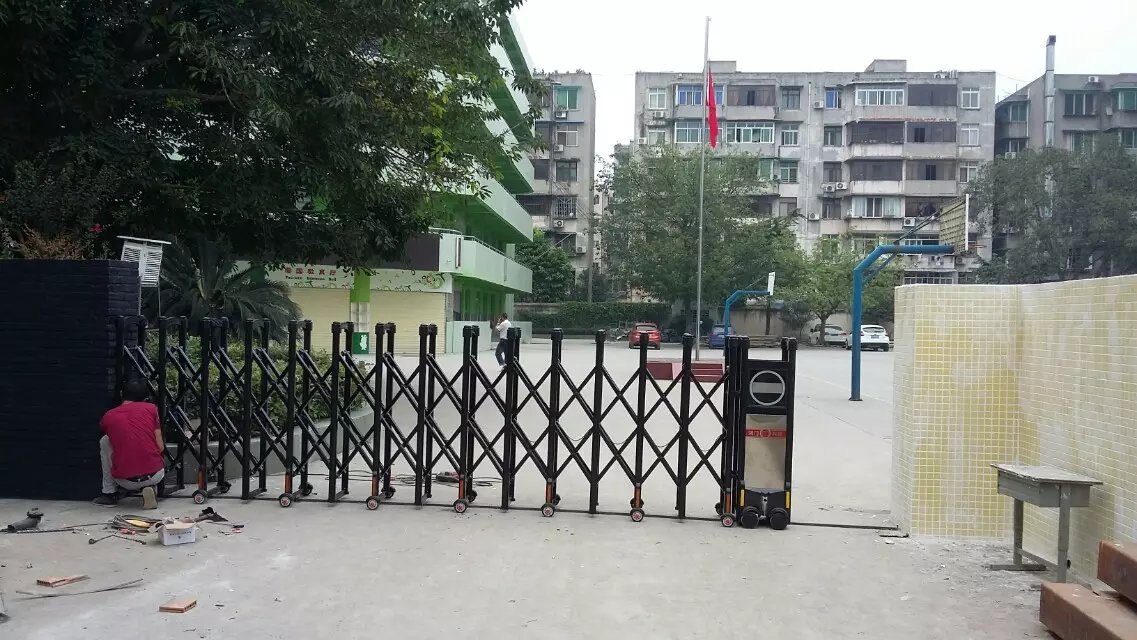 贵港贵港深圳市伸缩门